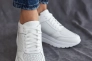 Жіночі кросівки шкіряні літні білі Yuves 197 Перфорація Фото 3