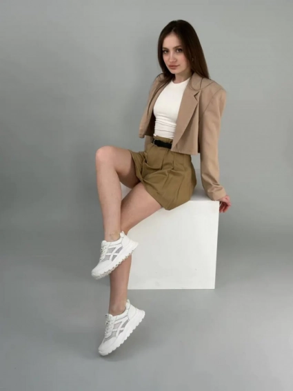 Кросівки жіночі шкіряні білого кольору зі вставками сітки фото 4 — інтернет-магазин Tapok