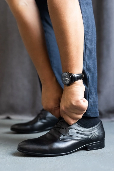 Чоловічі туфлі шкіряні весняно-осінні чорні Belvas 31 на шнурках фото 3 — інтернет-магазин Tapok