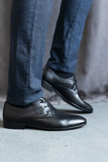 Мужские туфли кожаные весенне-осенние черные Belvas 31 на шнурках фото 4 — интернет-магазин Tapok