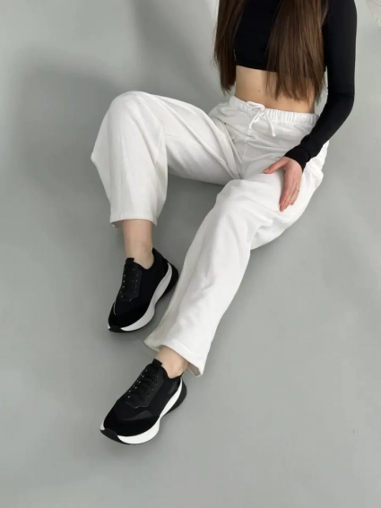 Кросівки жіночі з дайвінгу чорного кольору зі вставками замші та шкіри фото 3 — інтернет-магазин Tapok