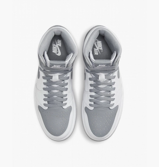 Кроссовки Nike Jordan 1 Retro High Og White/Grey 555088-037 фото 15 — интернет-магазин Tapok