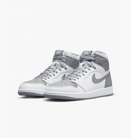 Кроссовки Nike Jordan 1 Retro High Og White/Grey 555088-037 фото 16 — интернет-магазин Tapok