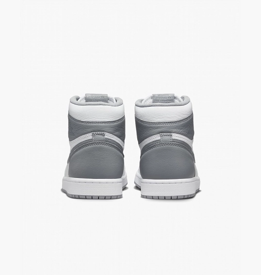 Кроссовки Nike Jordan 1 Retro High Og White/Grey 555088-037 фото 17 — интернет-магазин Tapok