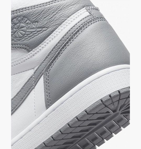 Кроссовки Nike Jordan 1 Retro High Og White/Grey 555088-037 фото 19 — интернет-магазин Tapok