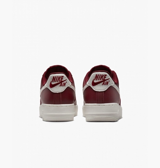 Кросівки Nike Air Force 1 07 Premium Red Dz5616-600 фото 19 — інтернет-магазин Tapok