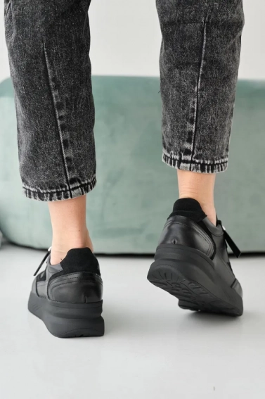 Жіночі кросівки шкіряні весняно-осінні чорні Yuves 162 фото 5 — інтернет-магазин Tapok