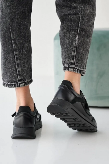Жіночі кросівки шкіряні весняно-осінні чорні Yuves 167 фото 4 — інтернет-магазин Tapok