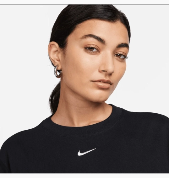 Футболка Nike W TEE ESSNTL LBR FD4149-010 фото 3 — інтернет-магазин Tapok