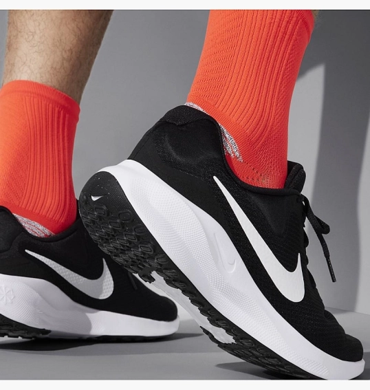 Кроссовки Nike Revolution 7 Black FB2207-001 фото 3 — интернет-магазин Tapok