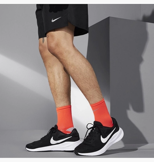 Кроссовки Nike Revolution 7 Black FB2207-001 фото 5 — интернет-магазин Tapok