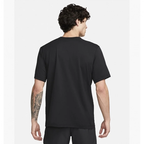Мужская футболка NIKE M NK DF TRACK CLUB HYVERSE SS FB5512-010 фото 2 — интернет-магазин Tapok