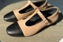Туфлі жіночі шкіряні карамельні з чорними вставками Фото 13