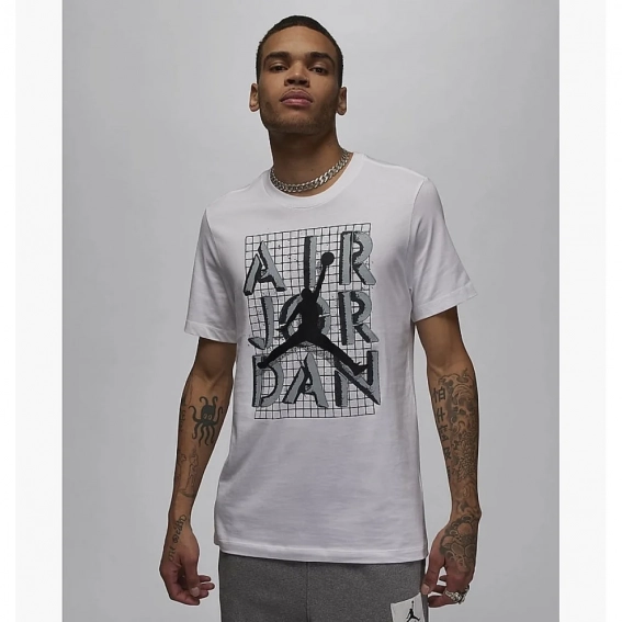 Мужская футболка с длинным рукавом NIKE M JORDAN BRAND JM STACK SS CREW FN5978-100 фото 1 — интернет-магазин Tapok