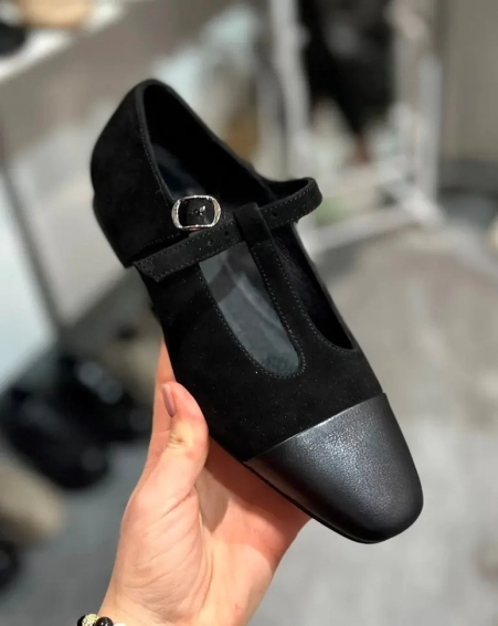 Туфлі жіночі велюрові чорні із вставками шкіри фото 1 — интернет-магазин Tapok