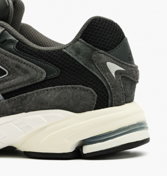 Кросівки жіночі Adidas Response Cl Shoes Grey Id4291 фото 13 — інтернет-магазин Tapok