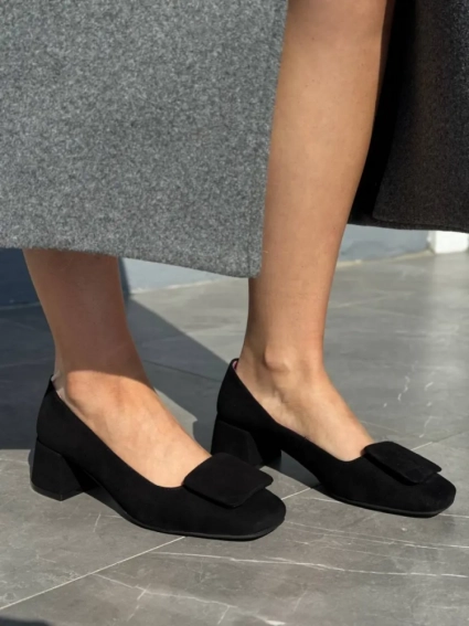 Туфлі жіночі замшеві чорні фото 1 — інтернет-магазин Tapok