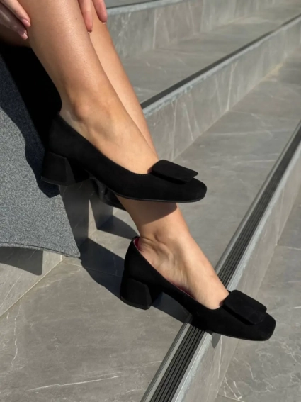 Туфлі жіночі замшеві чорні фото 4 — інтернет-магазин Tapok