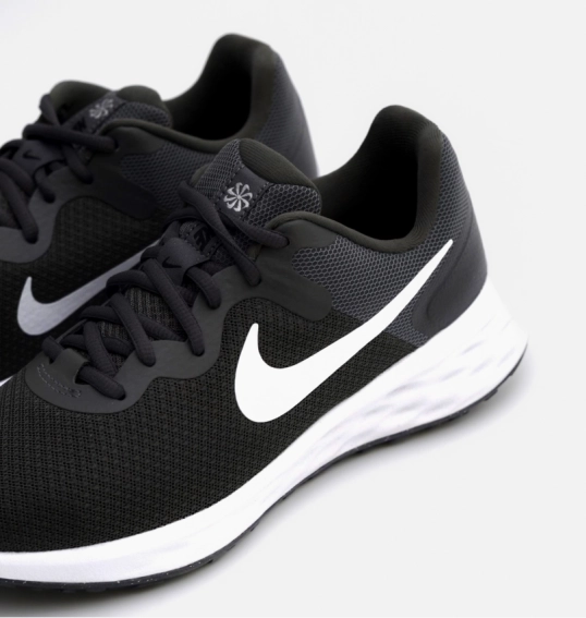 Кросівки чоловічі Nike REVOLUTION 6 DC3728-004 фото 4 — інтернет-магазин Tapok