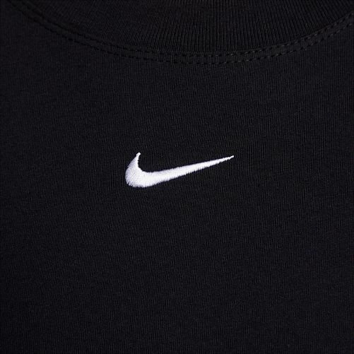 Мужская футболка NIKE W NSW TEE ESSNTL LBR FD4149-010 фото 3 — интернет-магазин Tapok