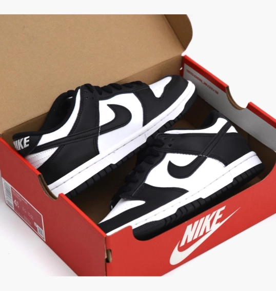 Кросівки жіночі Nike Dunk Low Retro White Black White/Black CW1590-100 фото 11 — інтернет-магазин Tapok