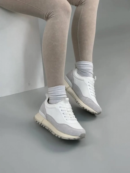 Кросівки жіночі замшеві бежеві фото 3 — интернет-магазин Tapok
