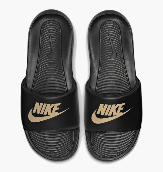 Тапочки Nike Victori One Black CN9675-006 фото 1 — інтернет-магазин Tapok