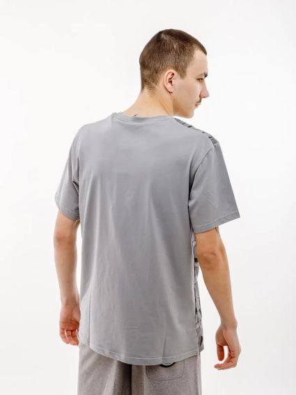 Футболка Ellesse Gilliano T-Shirt SHV20113-109 фото 2 — интернет-магазин Tapok