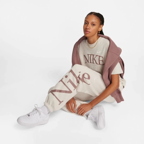Брюки женские Nike W Nsw Phnx Flc Os (FN2552-104) FN2552-104 фото 3 — интернет-магазин Tapok