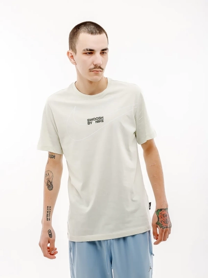 Футболка Nike M TEE LBR BIG SWOOSH FQ3785-020 фото 1 — интернет-магазин Tapok