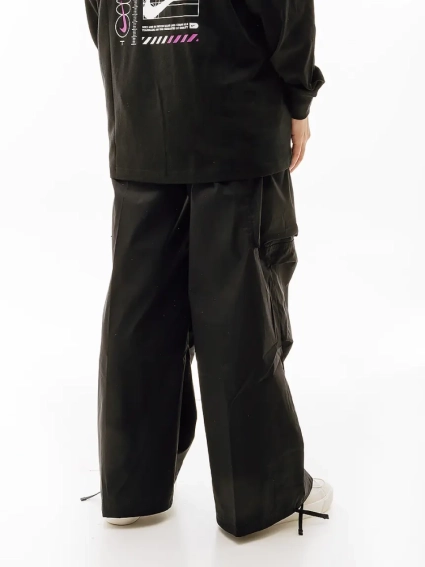 Брюки Nike W WVN OS PANT HR SW FV4969-010 фото 2 — интернет-магазин Tapok