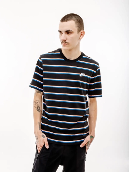 Футболка Nike M TEE CLUB STRIPE DZ2985-011 фото 1 — интернет-магазин Tapok