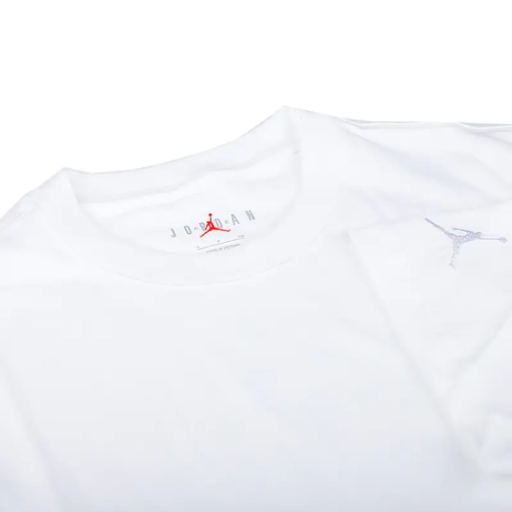 Футболка JORDAN MBRAND SR PTCH SS CREW FN5982-100 фото 3 — інтернет-магазин Tapok