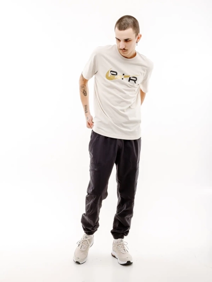 Футболка Nike M SW AIR GRAPHIC TEE FN7704-104 фото 4 — інтернет-магазин Tapok