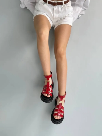 Босоніжки жіночі шкіра наплак червоного кольору фото 4 — интернет-магазин Tapok