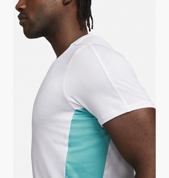 Футболка Nike Court Dri-Fit Advantage Printed Tennis Top White DX5538-100 фото 5 — интернет-магазин Tapok