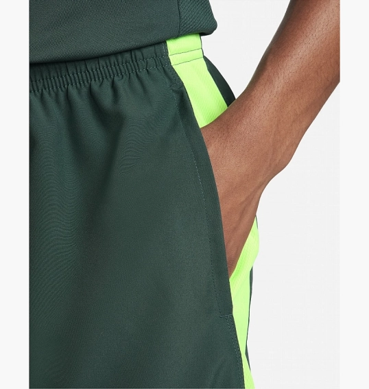 Шорты Nike Academy Dri-Fit Soccer Shorts Green FB6371-328 фото 6 — интернет-магазин Tapok