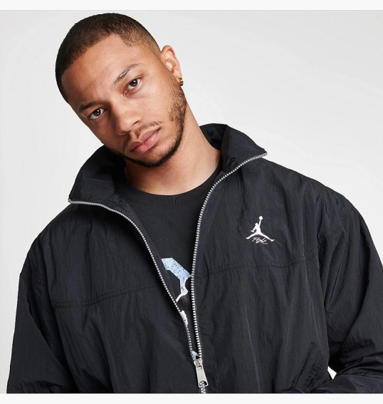 Куртка Air Jordan Essentials Warmup Full-Zip Jacket Black FB7294-010 фото 6 — интернет-магазин Tapok