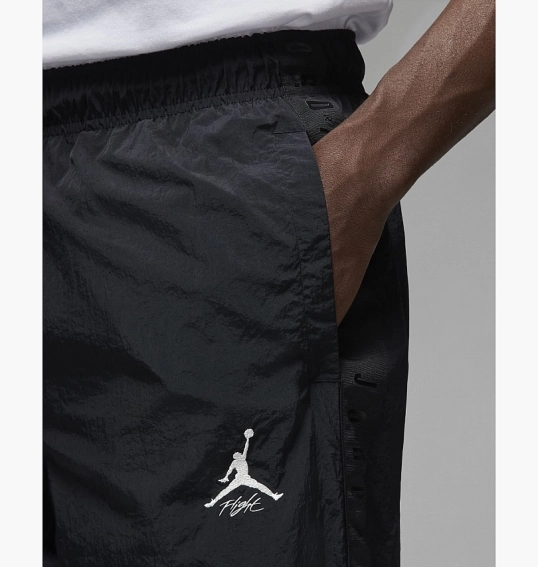 Брюки Air Jordan Essentials MenS Warmup Pants Black FB7292-010 фото 4 — интернет-магазин Tapok