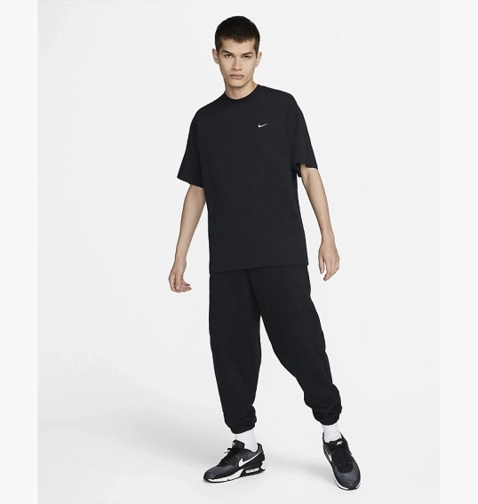 Футболка Nike Solo Swoosh T-Shirt Black CV0559-010 фото 5 — интернет-магазин Tapok