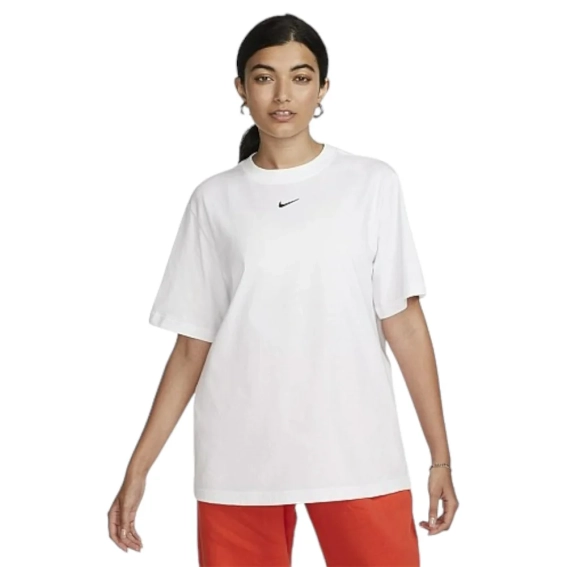 Мужская футболка NIKE W NSW TEE ESSNTL LBR FD4149-051 фото 1 — интернет-магазин Tapok