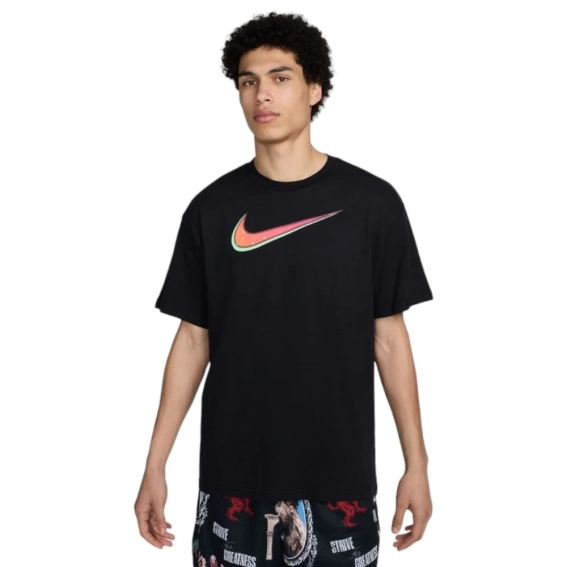 Мужская футболка NIKE LBJ M NK TEE M90 SU24 FV8406-010 фото 1 — интернет-магазин Tapok