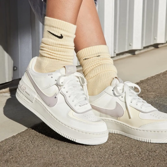 Кросівки жіночі Nike Wmns Air Force 1 Shadow (DZ1847-104) фото 5 — інтернет-магазин Tapok