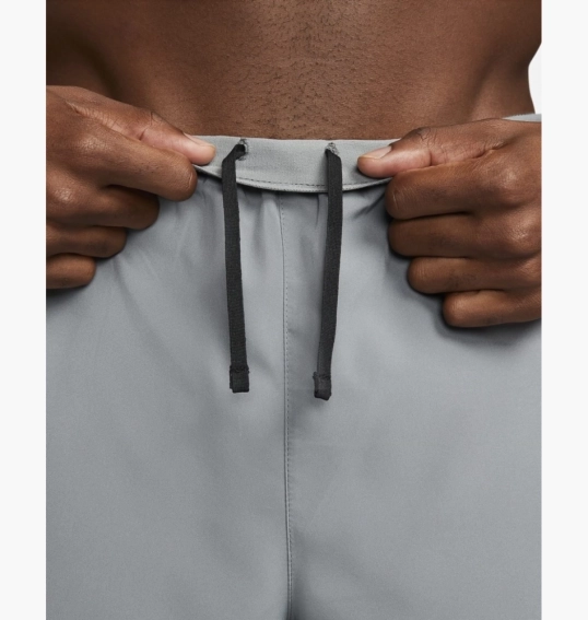 Чоловічі шорти NIKE M NK DF CHALLENGER 72IN1 SHORT DV9357-084 фото 3 — інтернет-магазин Tapok