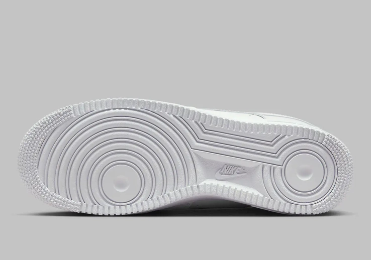 Кроссовки мужские Nike Air Force 1 Low Flyease Triple (FD1146-100) FD1146-100 фото 5 — интернет-магазин Tapok