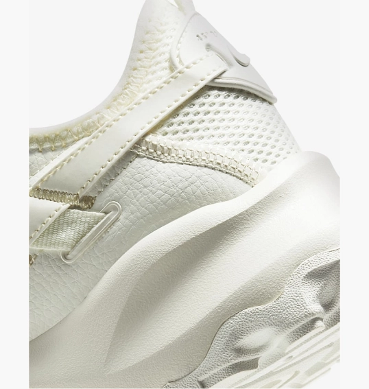 Кросівки жіночі Nike Tc 7900 Beige Dd9682-100 фото 7 — інтернет-магазин Tapok
