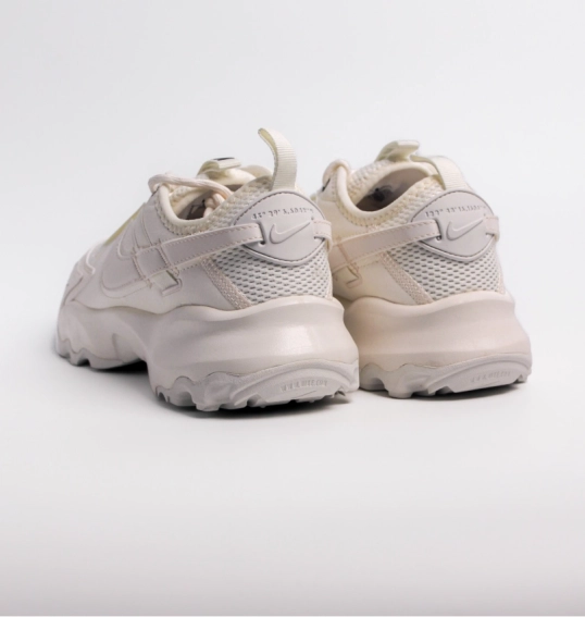 Кросівки жіночі Nike Tc 7900 Beige Dd9682-100 фото 14 — інтернет-магазин Tapok