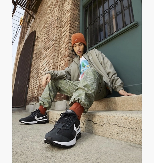Кроссовки Nike Air Max Pre-Day Black DC9402-001 фото 3 — интернет-магазин Tapok