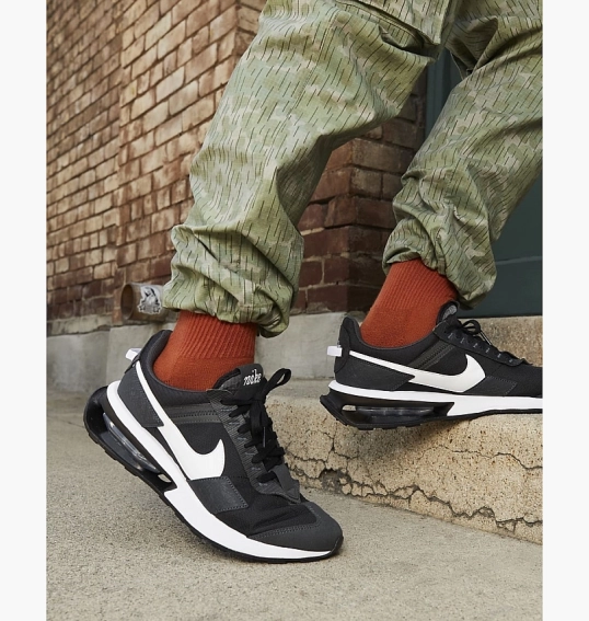 Кроссовки Nike Air Max Pre-Day Black DC9402-001 фото 4 — интернет-магазин Tapok
