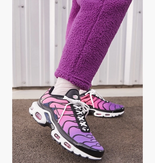 Кроссовки Nike Air Max Plus Pink Dz3670-500 фото 4 — интернет-магазин Tapok